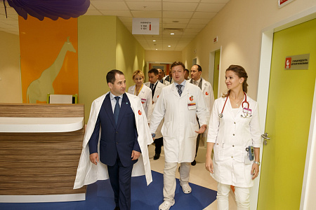 9 июля Клинический госпиталь «Мать и Дитя» посетил  полпред президента РФ в ПФО Михаил Бабич